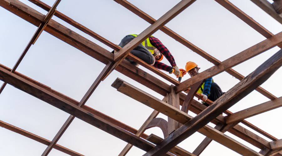 Professional gutter cleaning services in Tygh Valley, OR